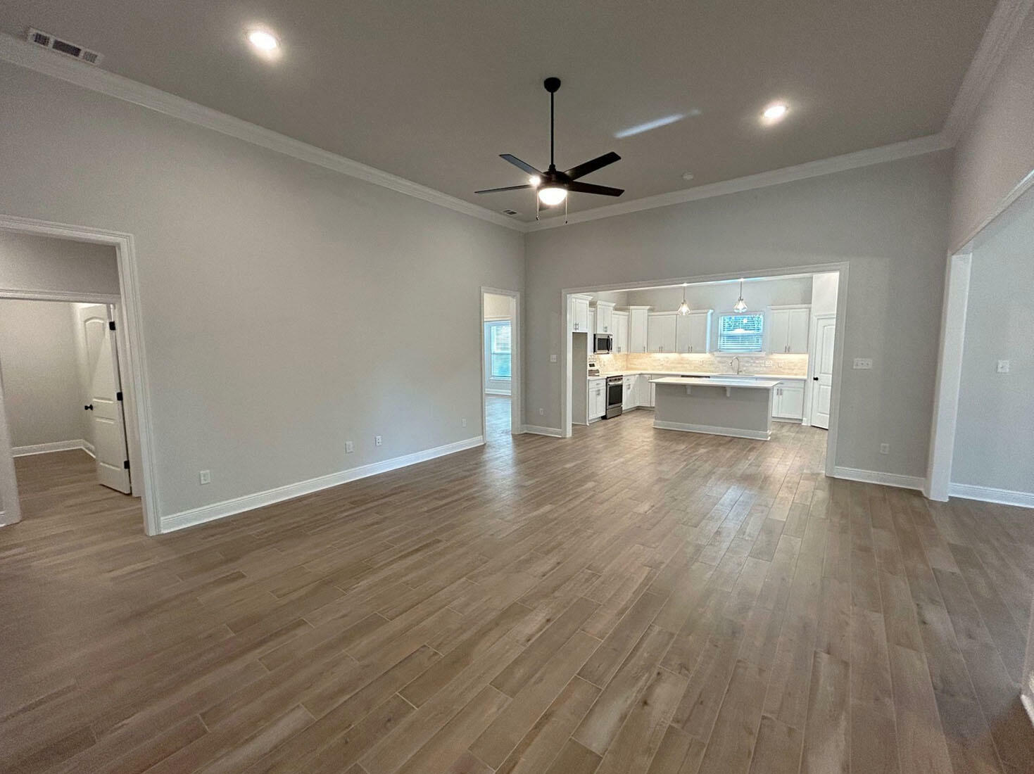 Property Photo: 38 E Tweet Street FL 32439