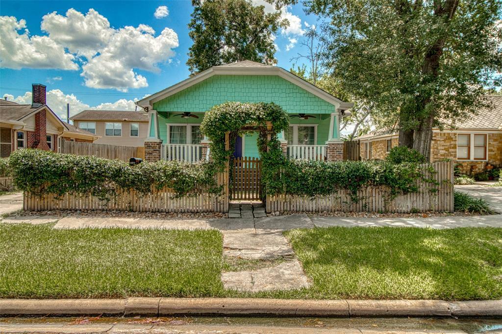 1454 Munger Street  Houston TX 77023 photo