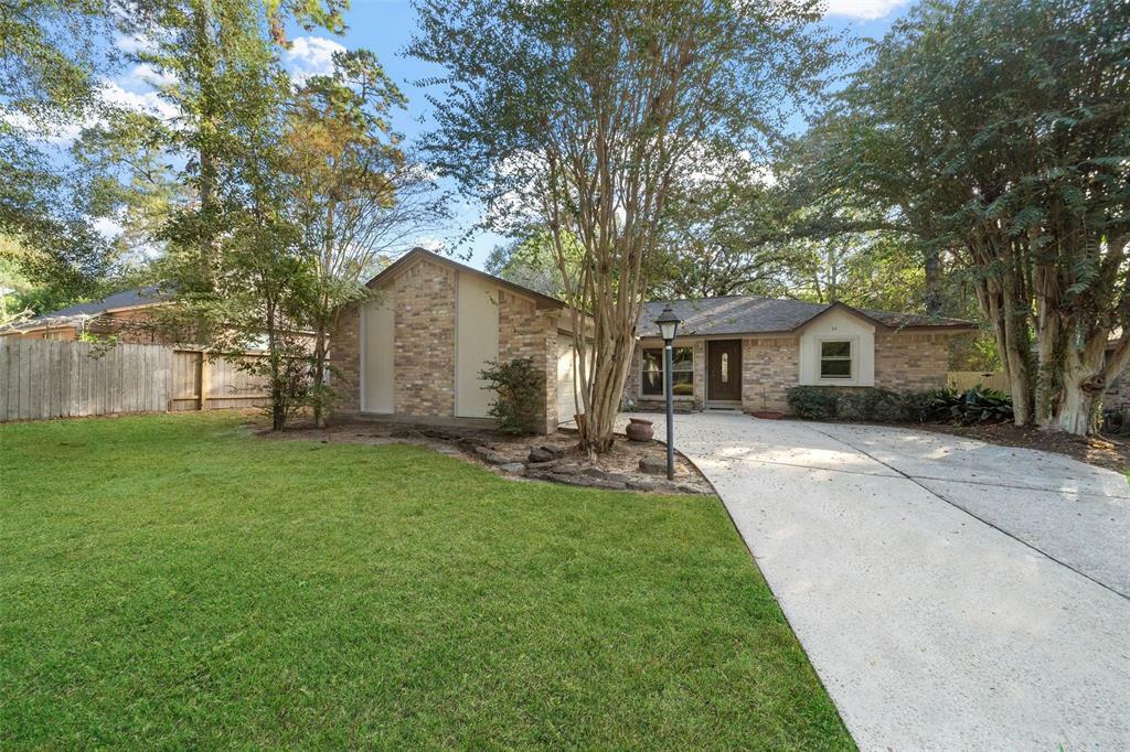 Property Photo:  34 N Drifting Leaf Court  TX 77380 