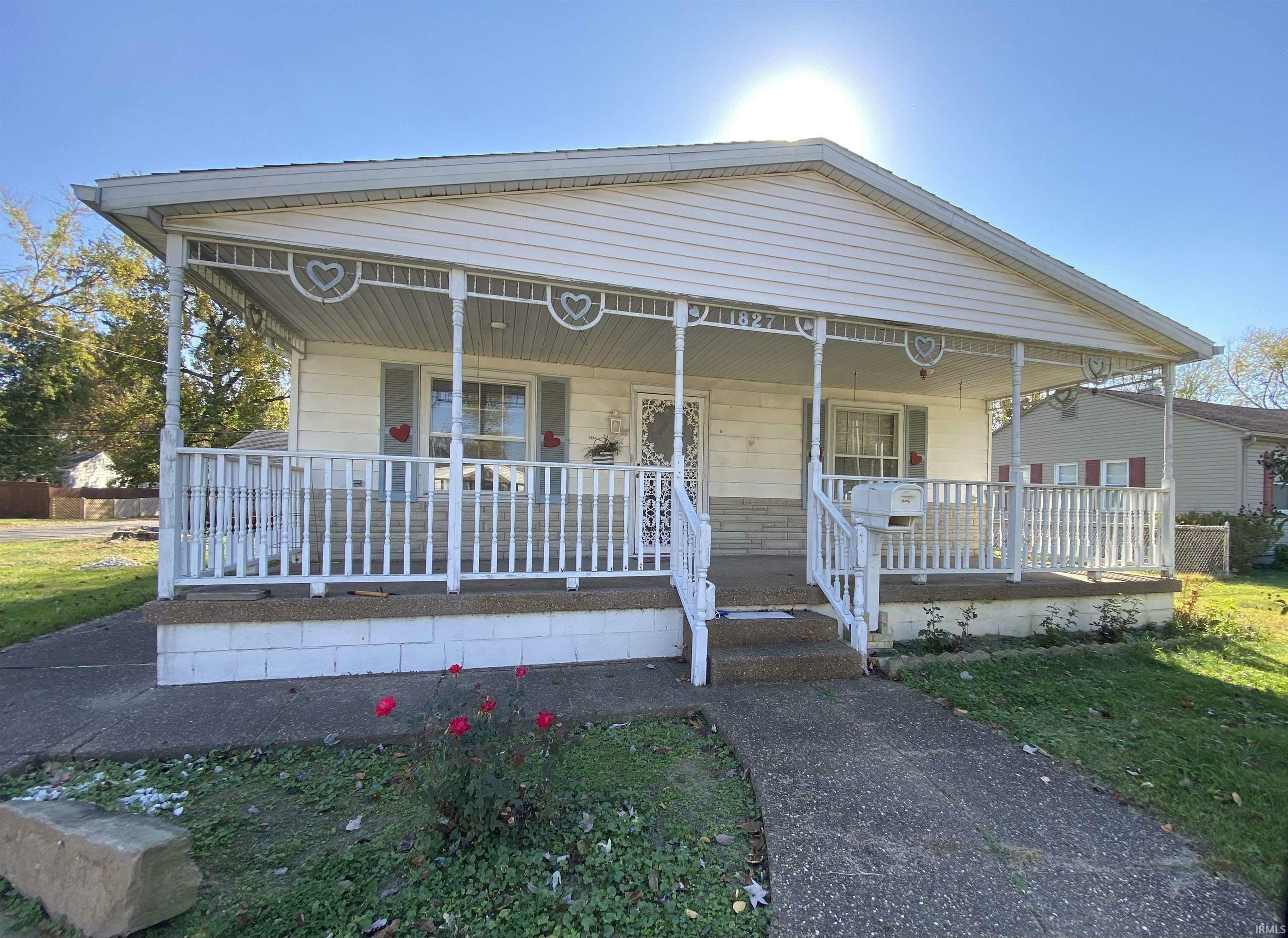 Property Photo:  1827 Waggoner Avenue  IN 47714 