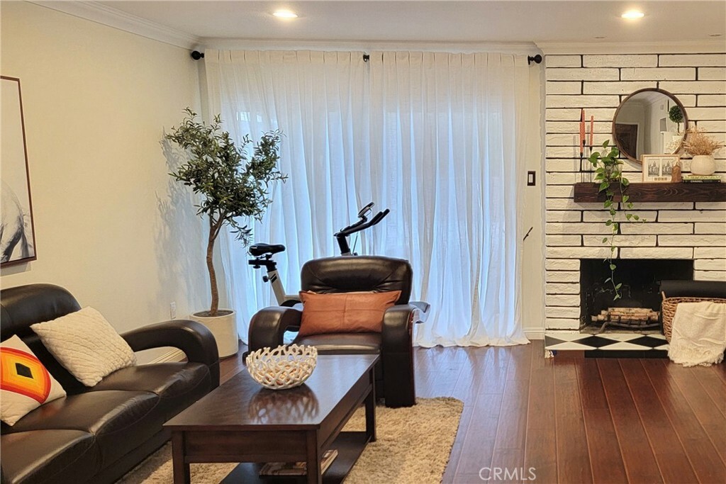 Property Photo:  10640 Victoria Avenue  CA 90604 