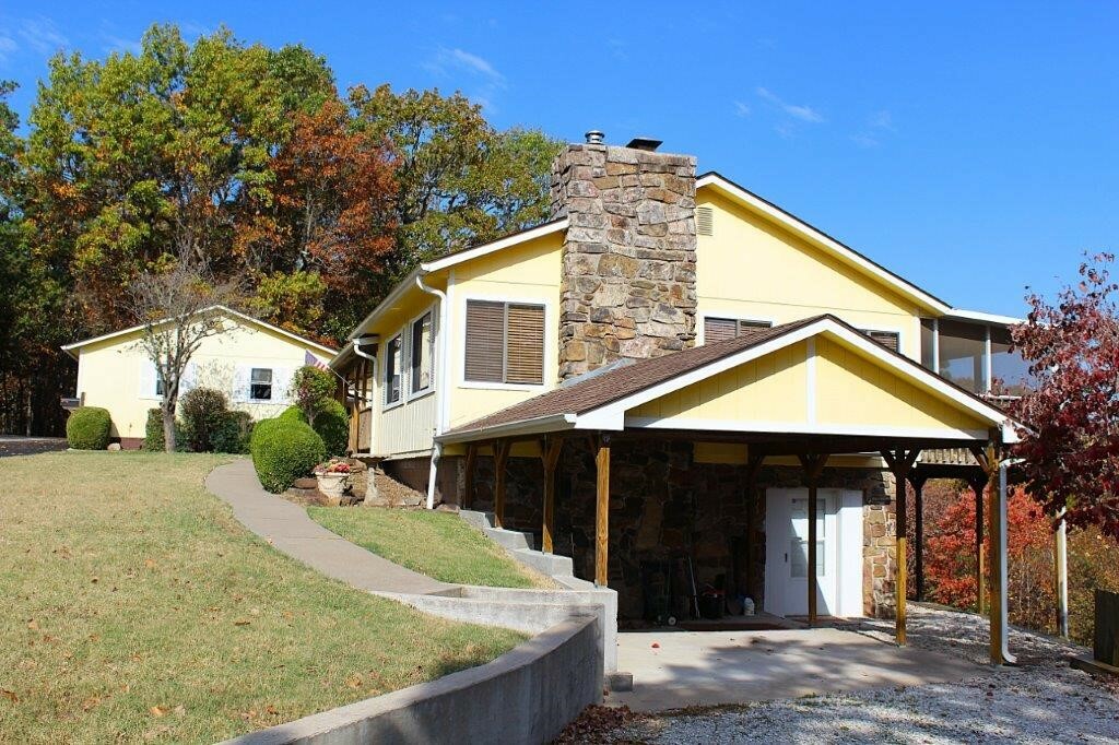 Property Photo: 18960 Coppermine Road AR 72756