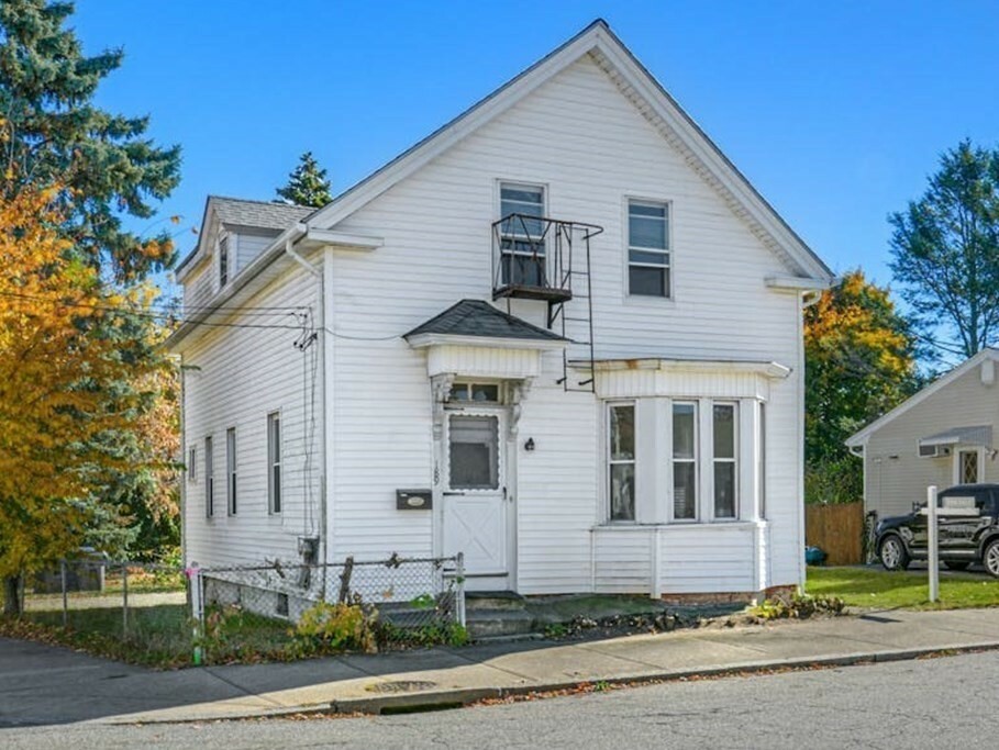 Property Photo:  189 Langdon St  RI 02904 