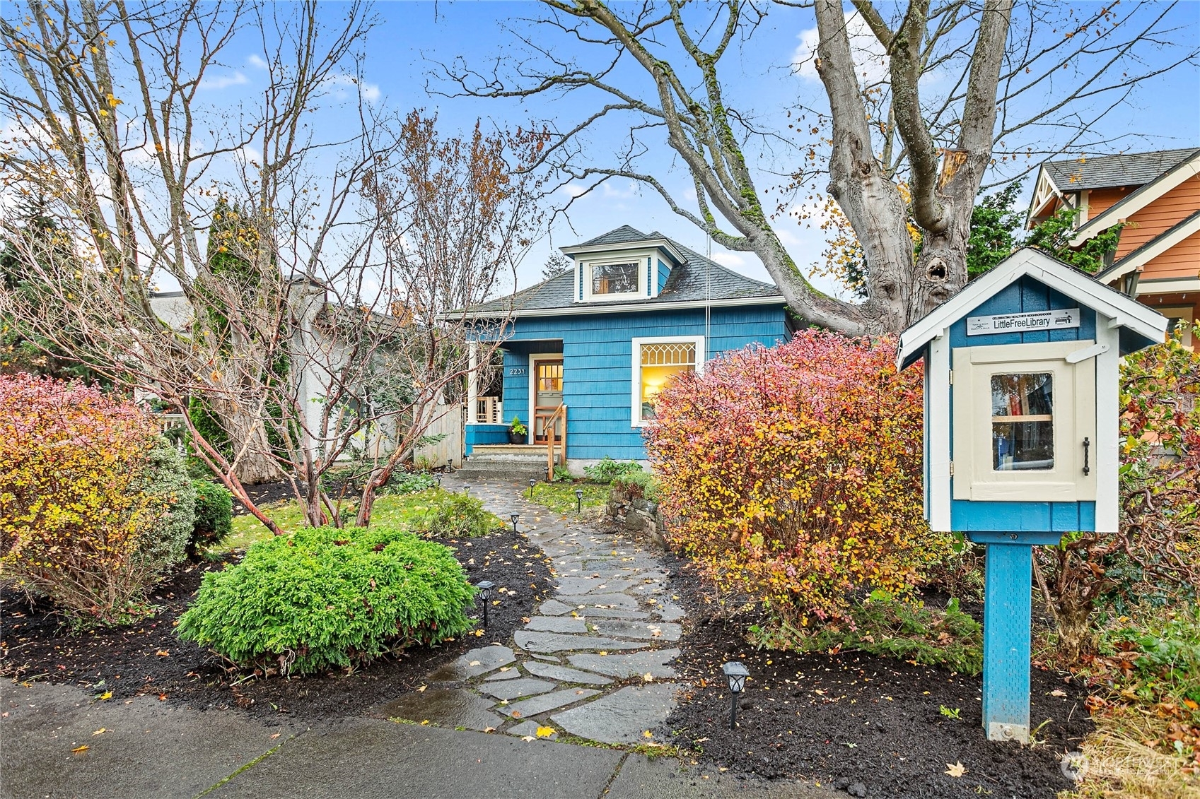 Property Photo:  2231 King Street  WA 98225 