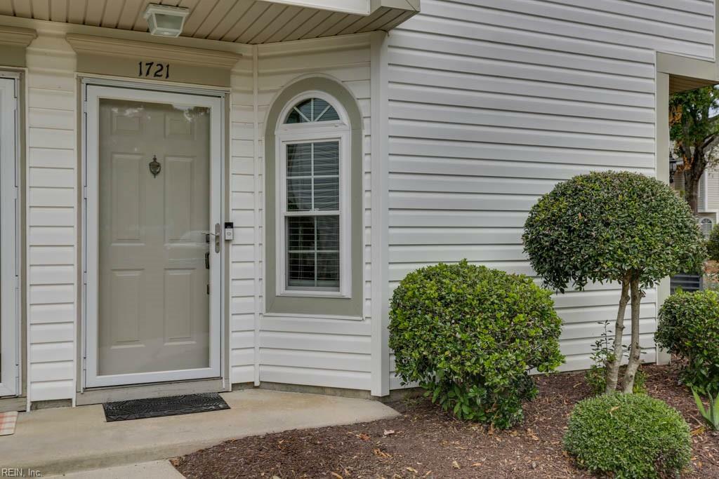 Property Photo:  1721 Cottenham Lane  VA 23454 