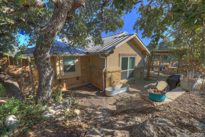 Property Photo:  1802 Cattail  TX 78133 