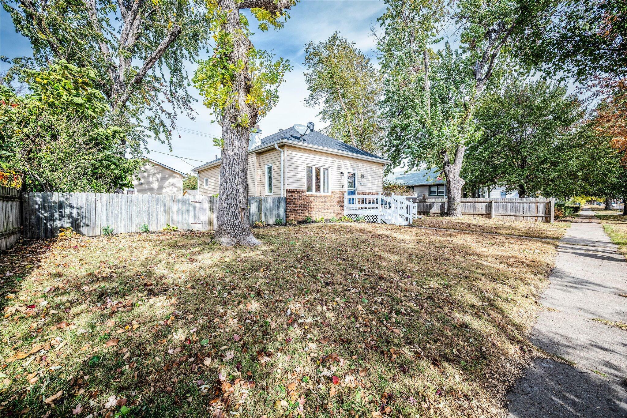 Property Photo:  3410 Ave E  IA 51501 