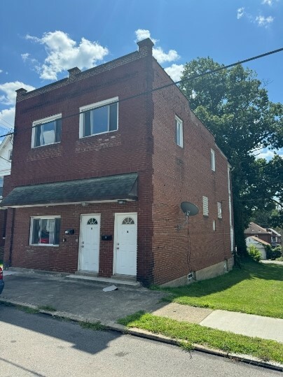 Property Photo:  738 Waddell Ave B  PA 15025 