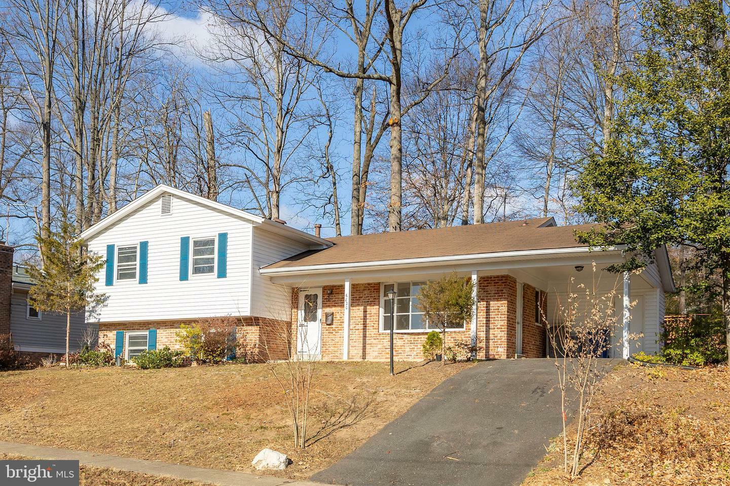 Property Photo:  6820 Beechtree Lane  VA 22042 