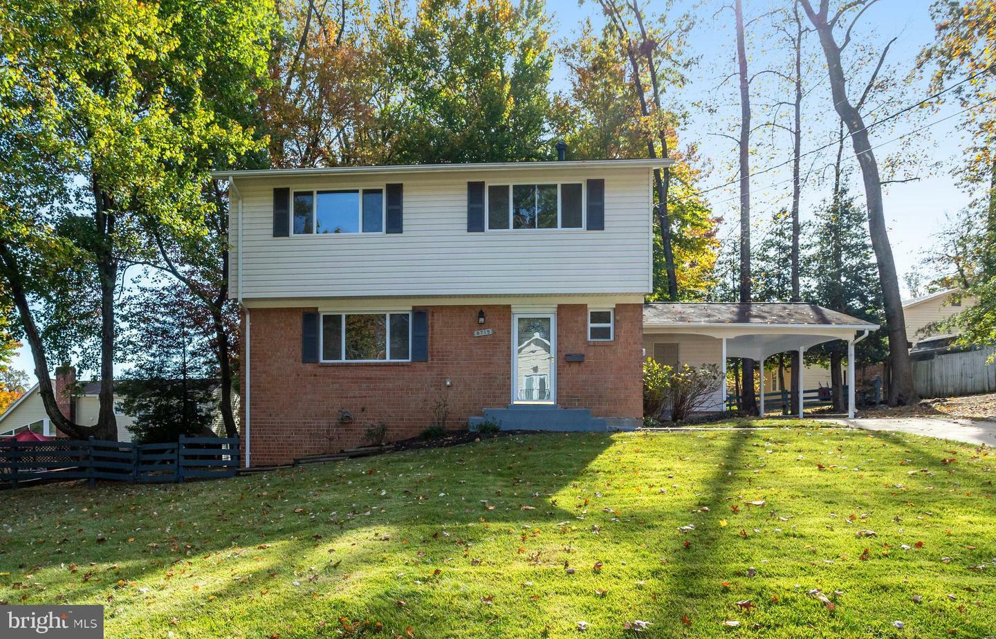 Property Photo:  8715 Kenilworth Drive  VA 22151 