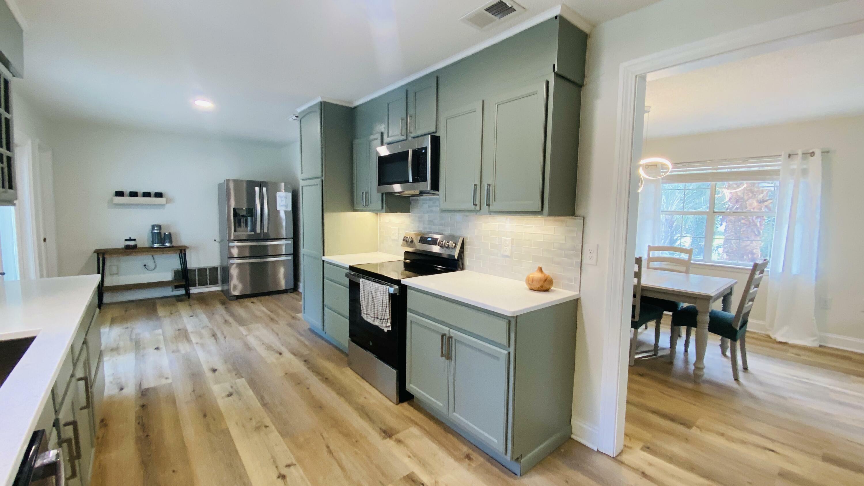 Property Photo: 215 NE Buck Drive FL 32548