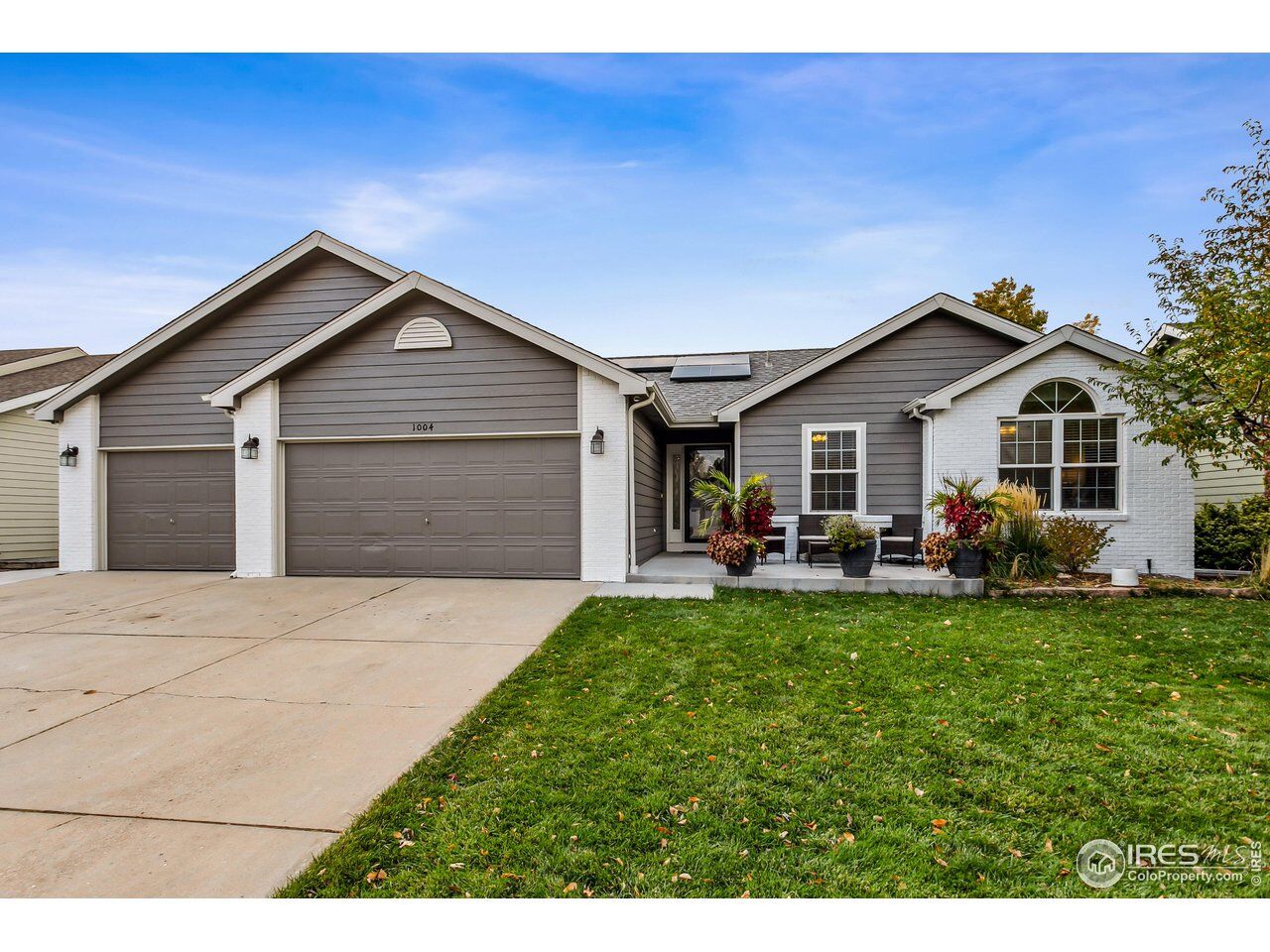 Property Photo:  1004 Canyon Dr  CO 80550 