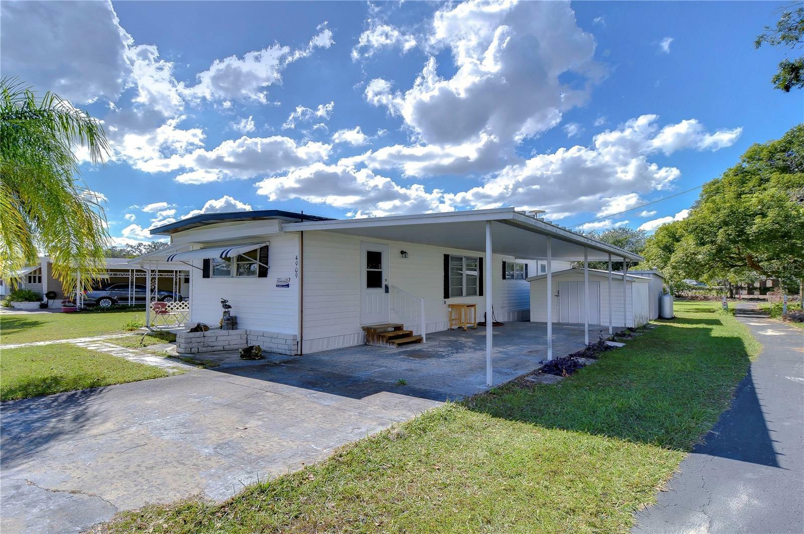 Property Photo:  4909 Kent Drive  FL 33541 