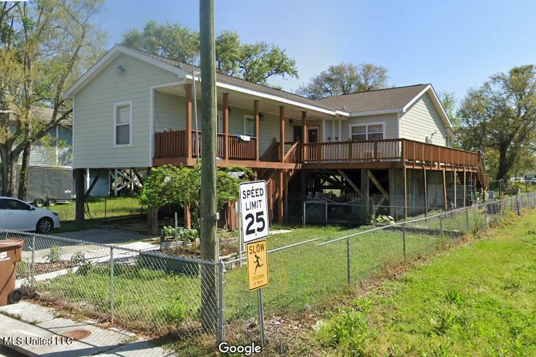 Property Photo:  314 Crawford Street  MS 39530 