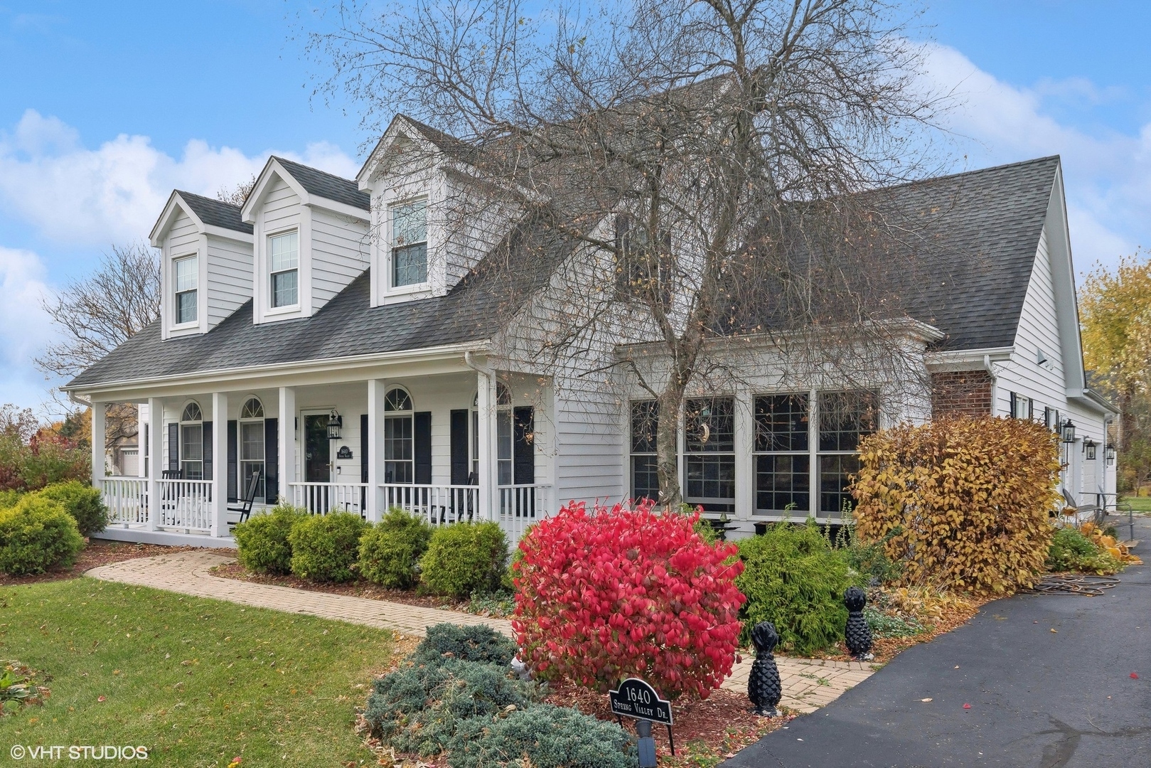 1640 Spring Valley Drive  Elburn IL 60119 photo