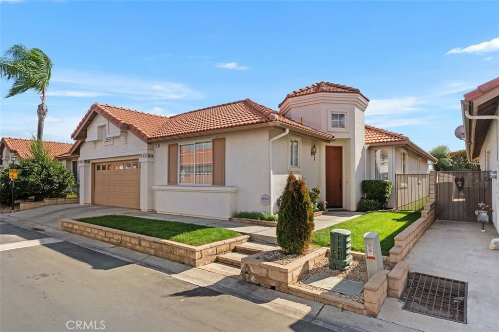 Property Photo:  701 Bermuda Drive  CA 92543 