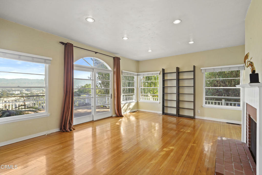 Property Photo:  3724 Berry Drive  CA 91604 