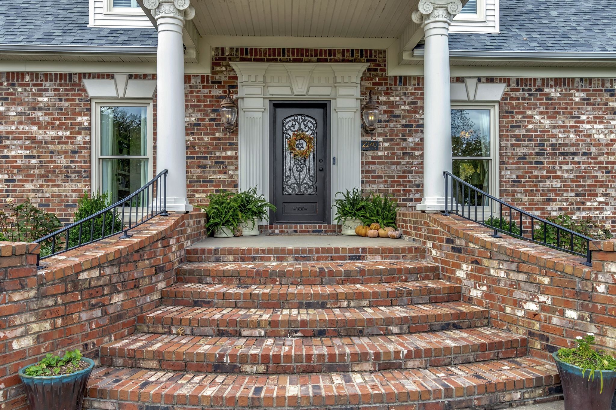 Property Photo:  2240 Shannon Dr  TN 37129 