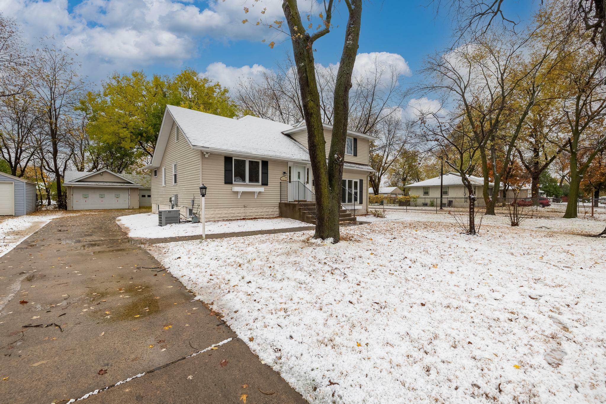 Property Photo:  5418 Bryant Avenue N  MN 55430 