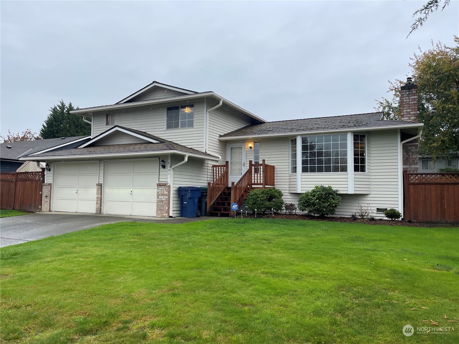 Property Photo: 6301 67th Avenue NE WA 98271