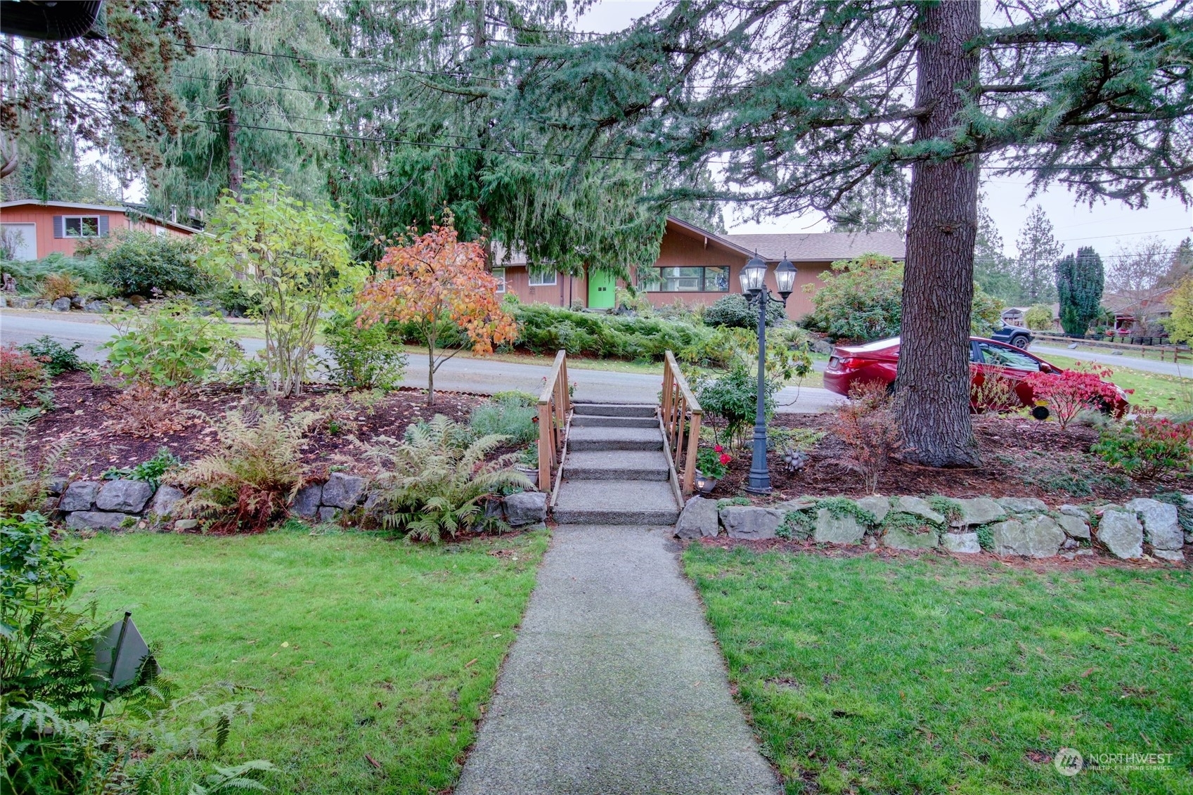 Property Photo:  1405 Florence Street  WA 98273 