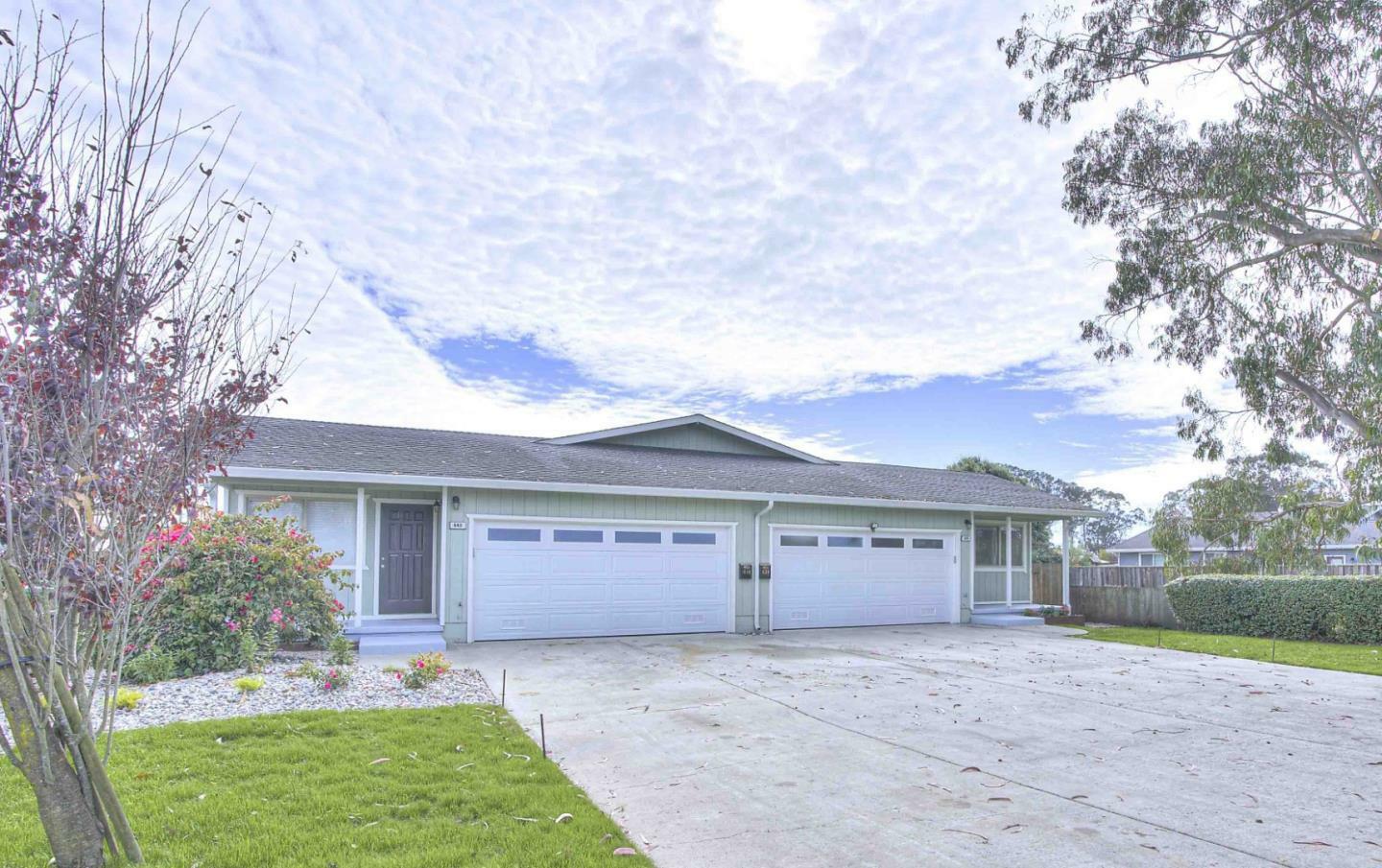 Property Photo:  638 Metzgar Street  CA 94019 