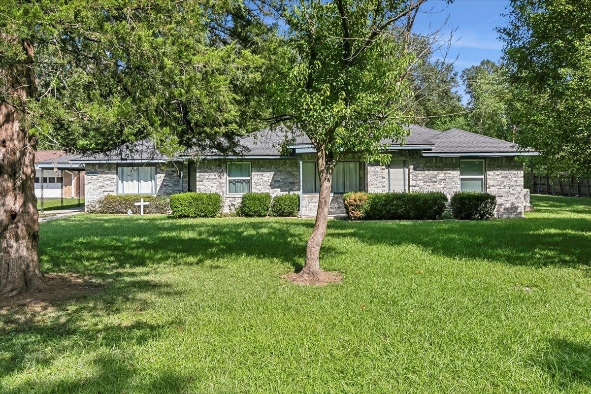 Property Photo:  2308 Oak Lane  TX 77632 