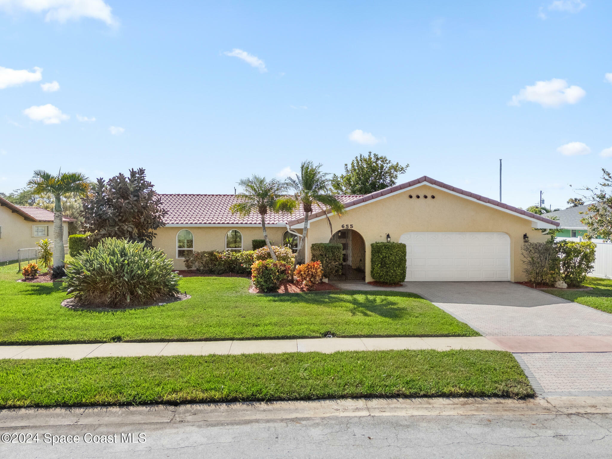 Property Photo:  655 Barcelona Court  FL 32937 