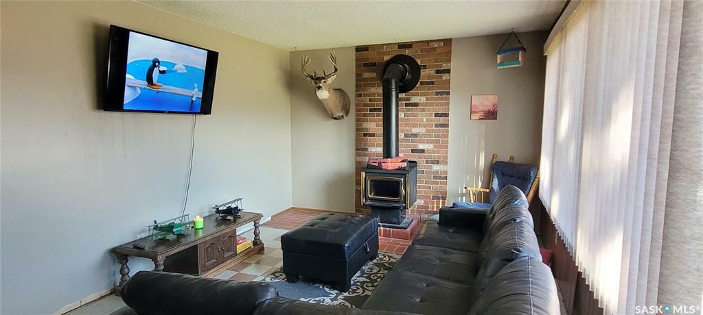 Property Photo:  311 5th Avenue  SK S0M 1L0 