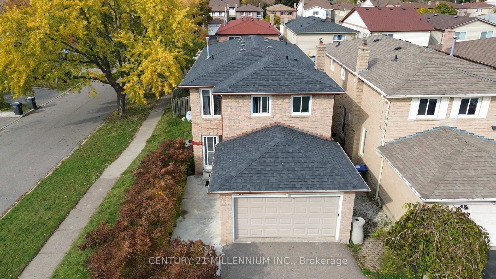 Property Photo:  43 Dafoe Cres  ON L6Y 2L1 