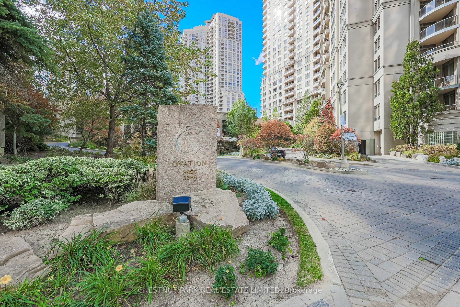 3880 Duke Of York Blvd 207  Mississauga ON L5B 4M7 photo