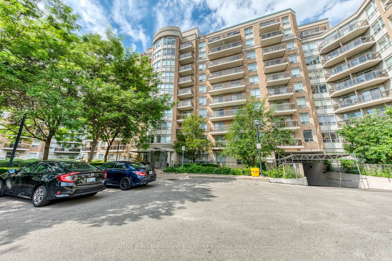 Photo de la propriété:  650 Lawrence Ave W 518  ON M6A 3E8 