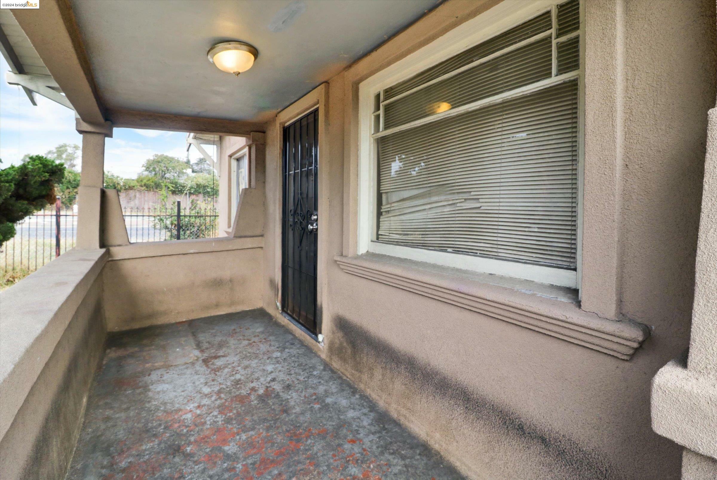 Property Photo:  9800 Lawlor St  CA 94605 