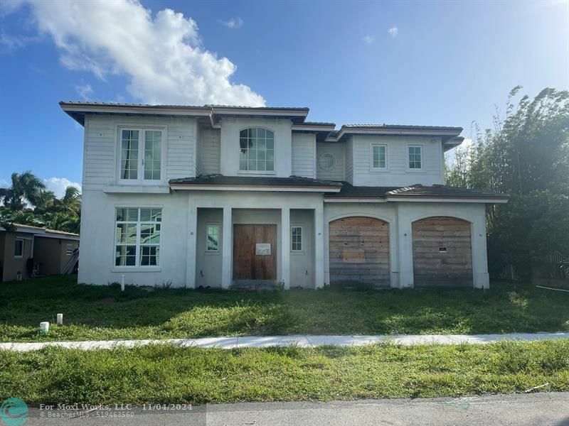 Property Photo:  310 SE 9 Court  FL 33060 