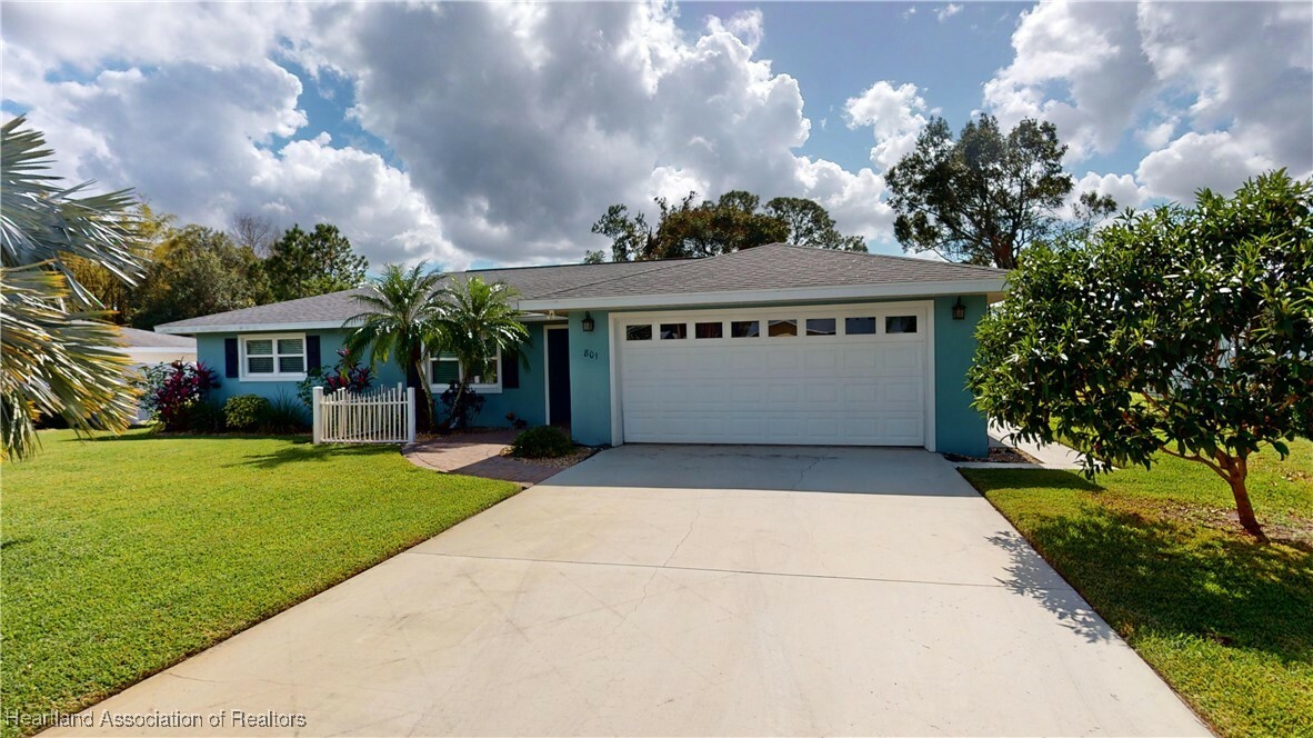 801 Golfside Lane  Sebring FL 33870 photo