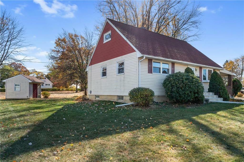 Property Photo:  2121 Aster Road  PA 18018 