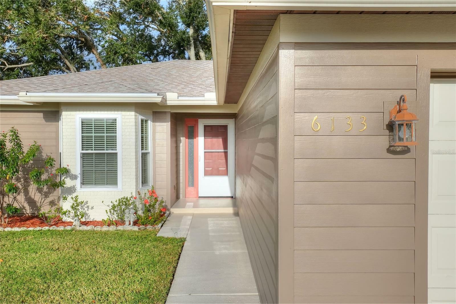 Property Photo:  6133 Seagull Lane  FL 33809 