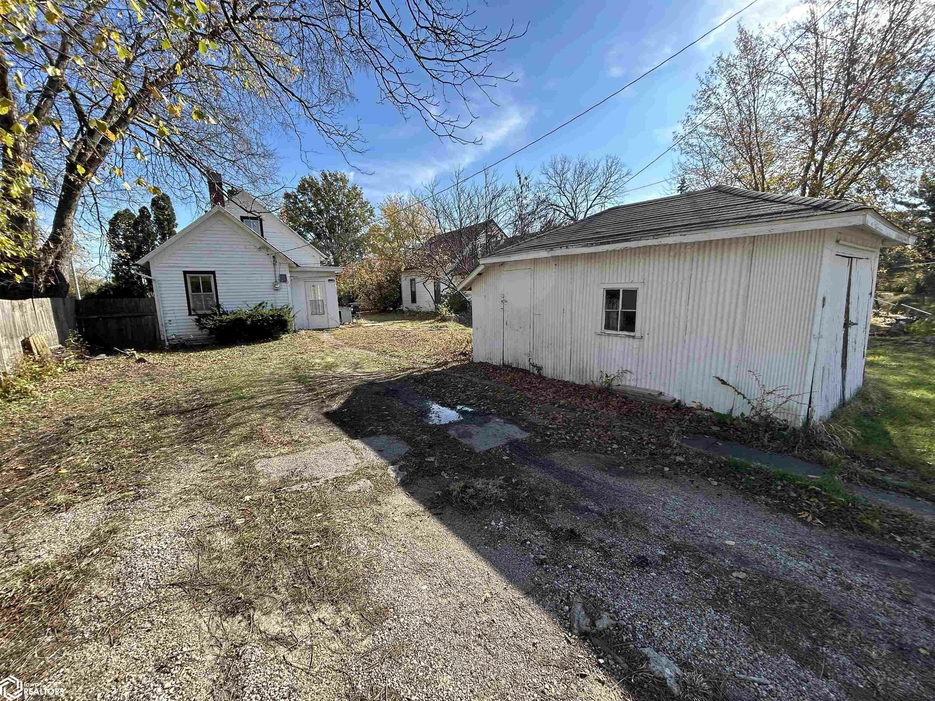 Property Photo:  609 N Garfield Avenue  IA 52601 