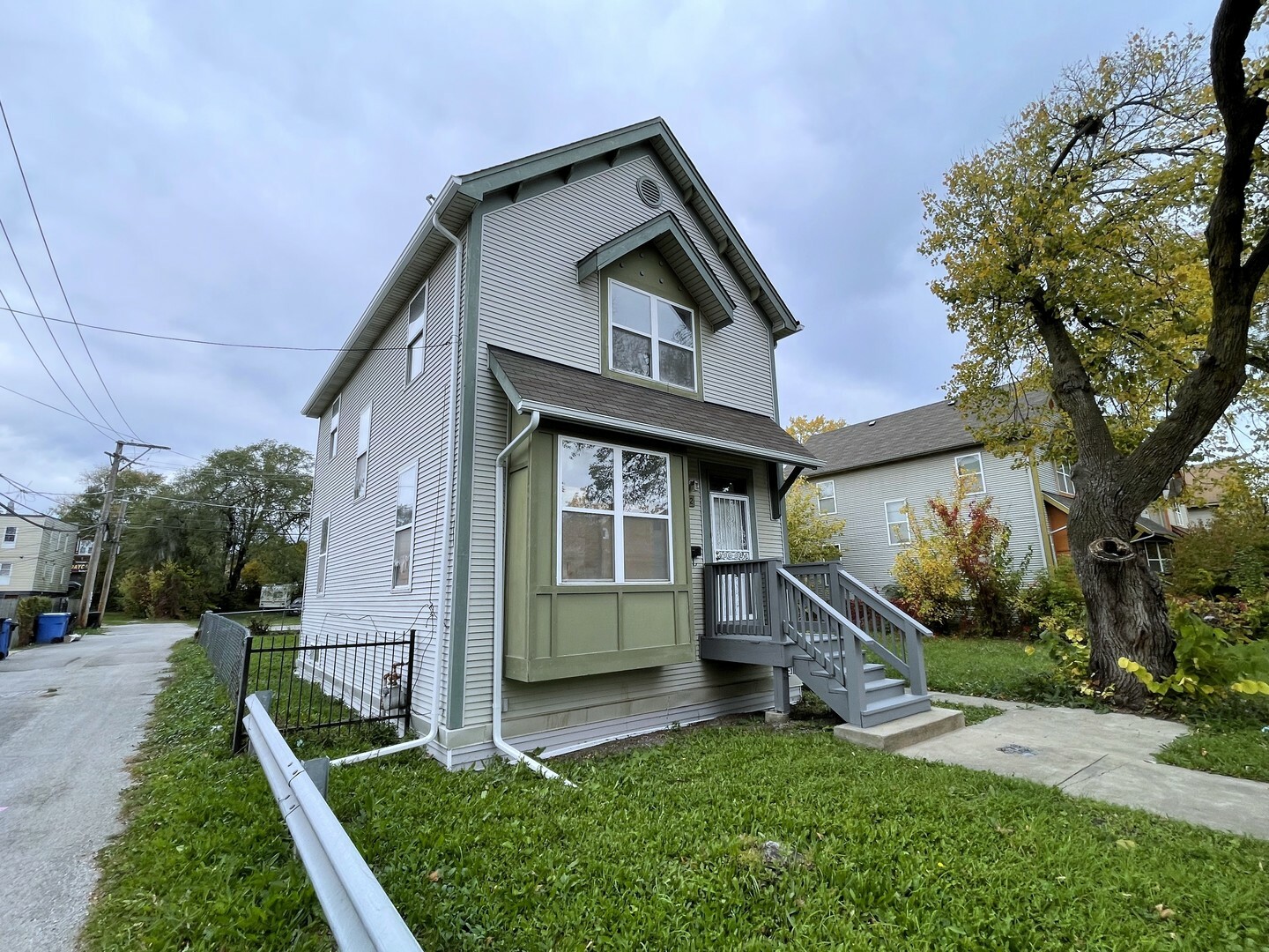 Property Photo:  10642 S Edbrooke Avenue  IL 60628 