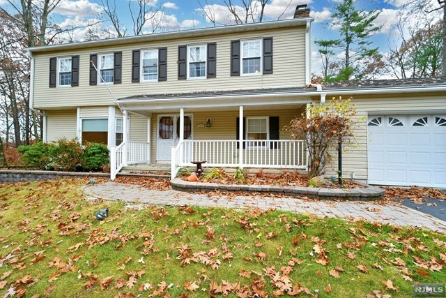 Property Photo:  22 Eagle Rock Road  NJ 07480 