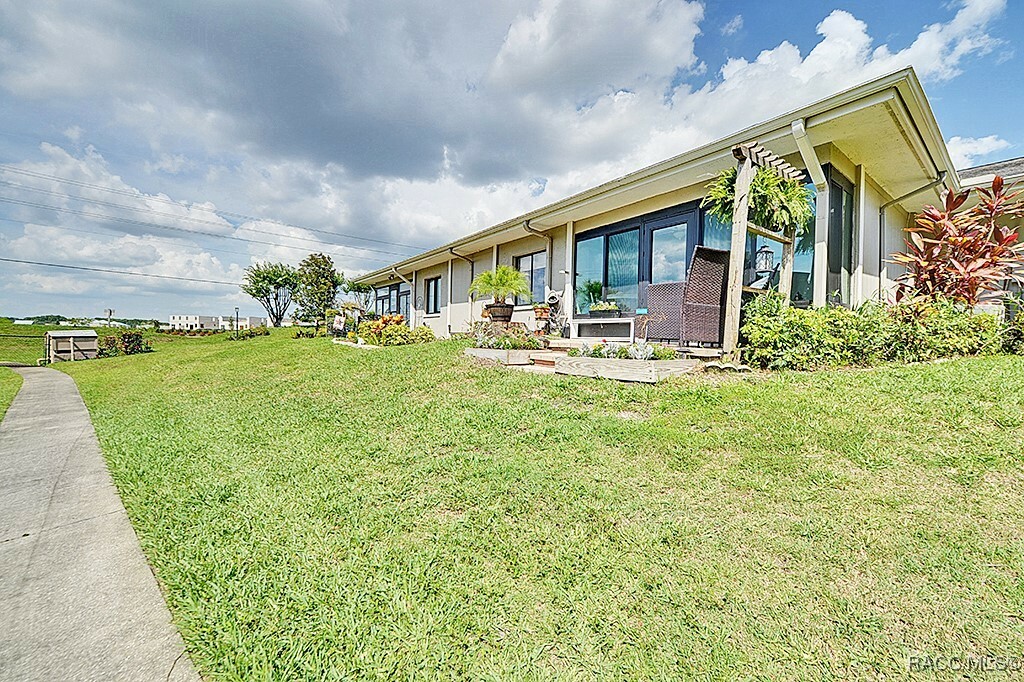 Property Photo:  7737 Eureka Drive  FL 34667 