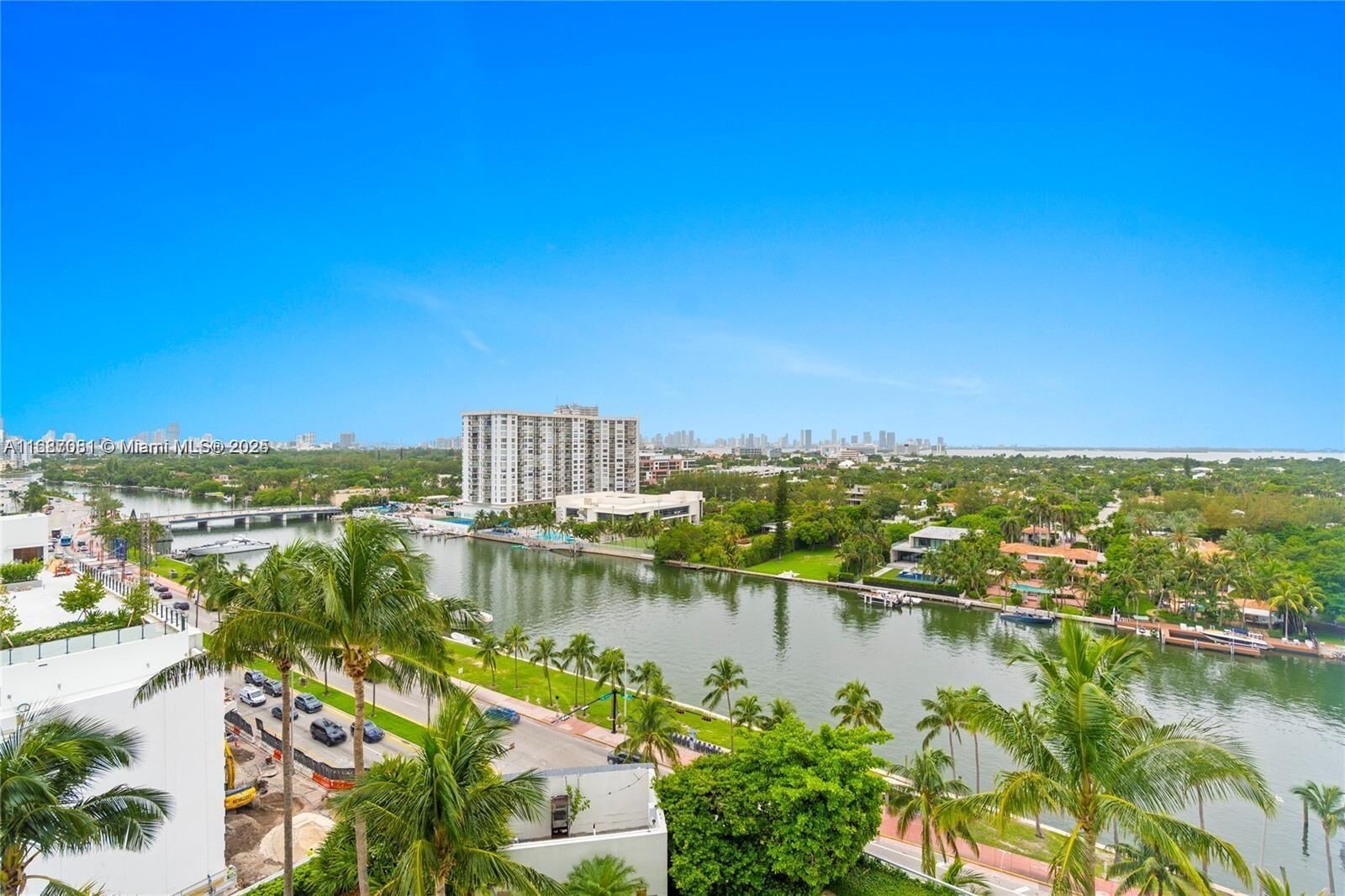 Property Photo: 4401 Collins Av 1214 FL 33140