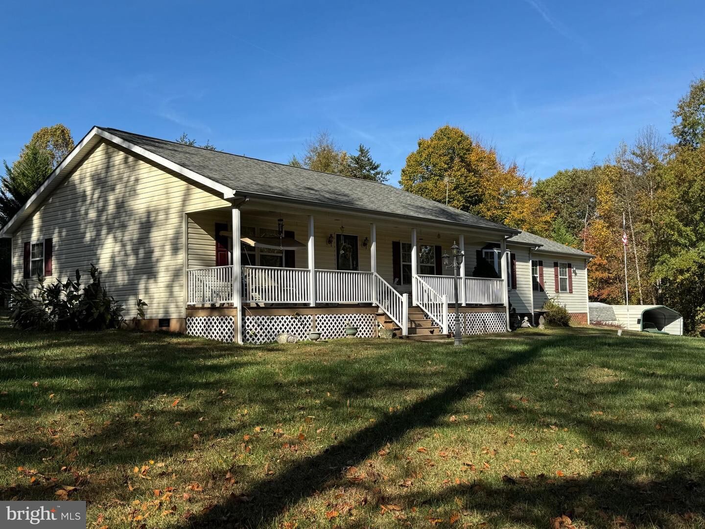 Property Photo:  857 Tall Pines Drive  VA 23117