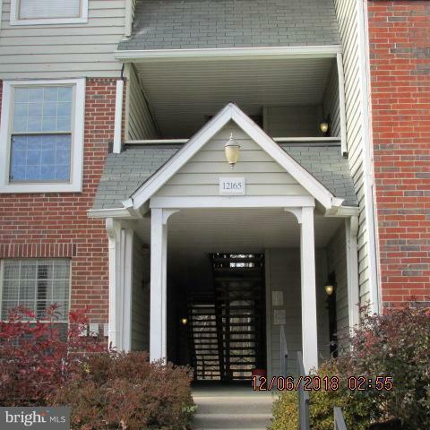 Property Photo: 12165 Penderview Terrace 1025 VA 22033