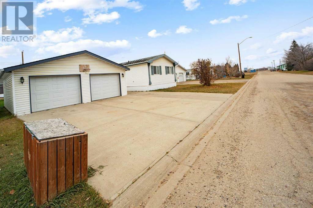 Property Photo:  4910 52 Street  AB T0B 2V0 