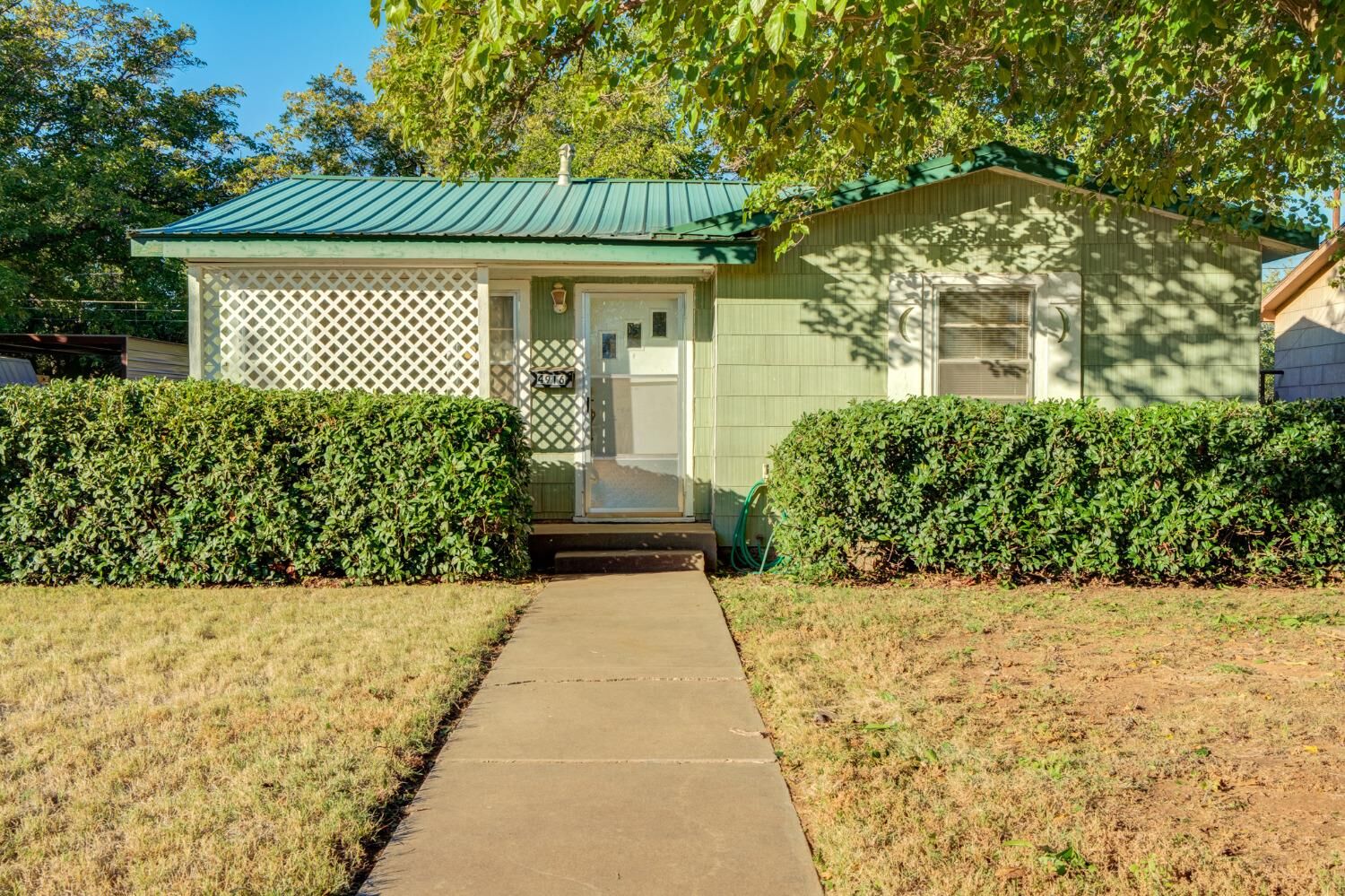 Property Photo: 4916 42nd TX 79414