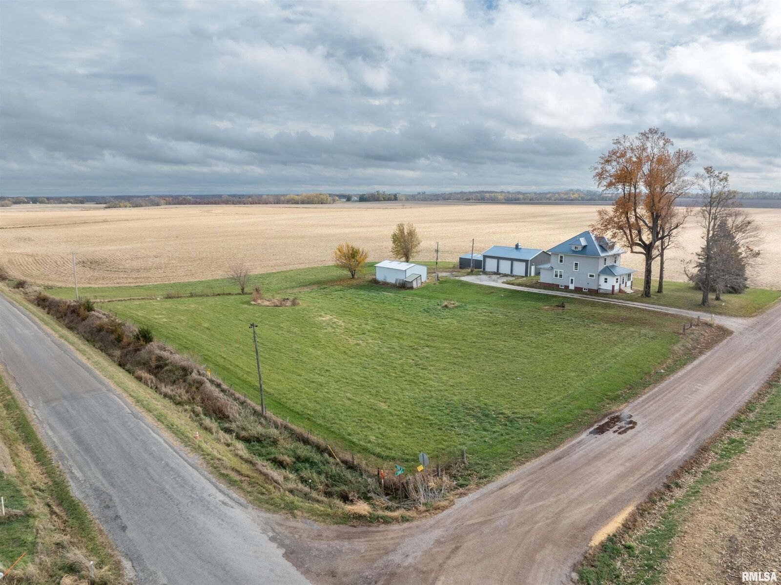 Property Photo:  691 E Knox Rd 350 Road  IL 61410 