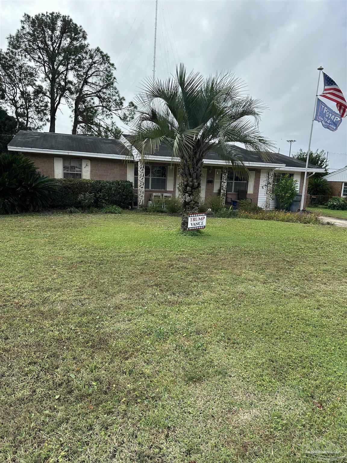 Property Photo:  218 NW Martisa Rd  FL 32548 