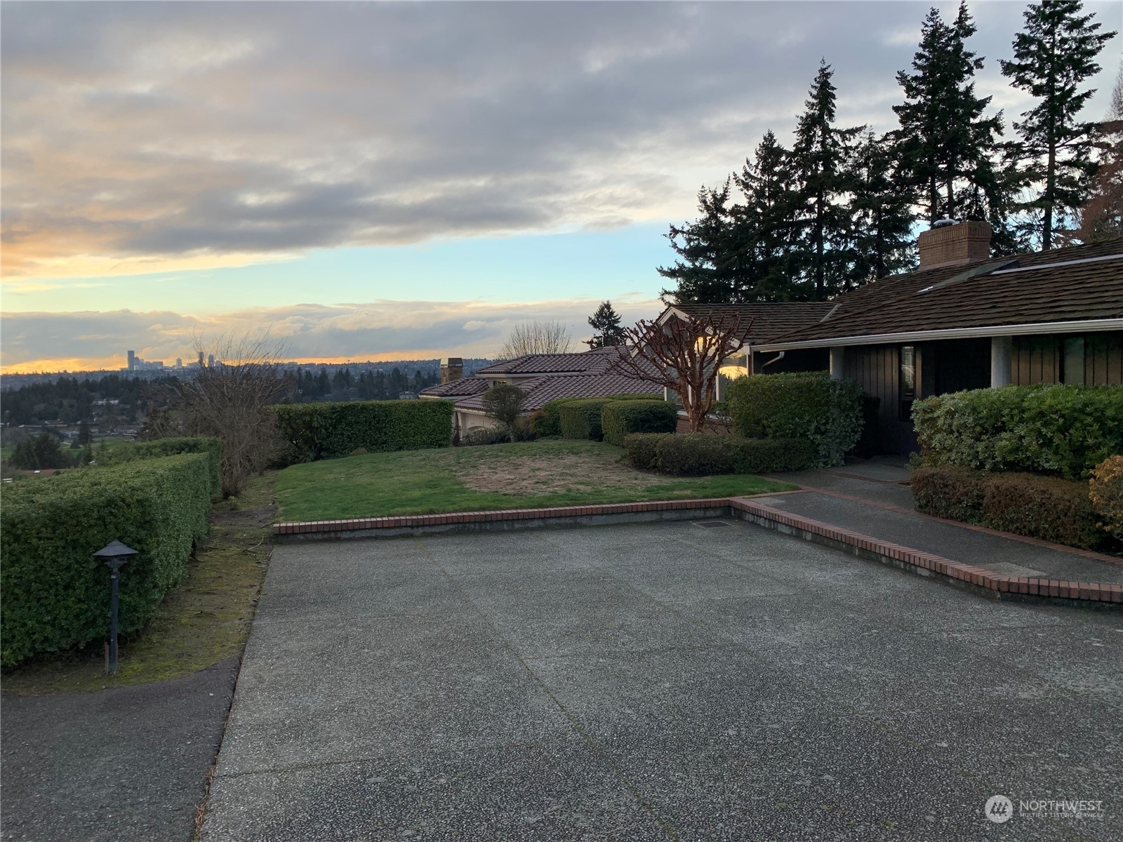 Property Photo:  9020 NE 19th Street  WA 98004 