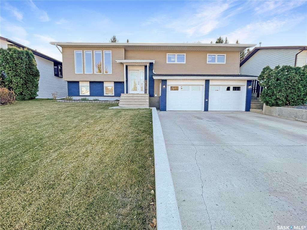 300 Aspen Drive  Swift Current SK S9H 4T1 photo